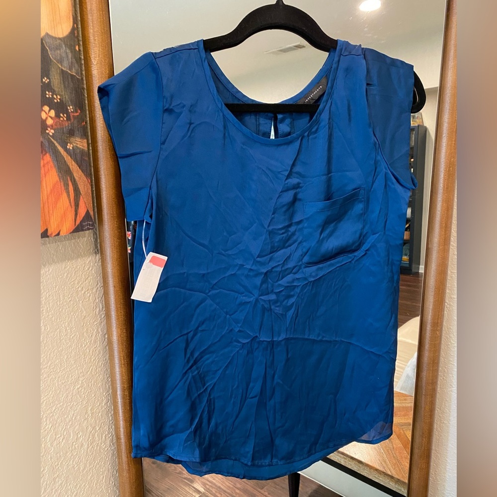 Investments Silk Short Sleeve Blue Blouse size S
